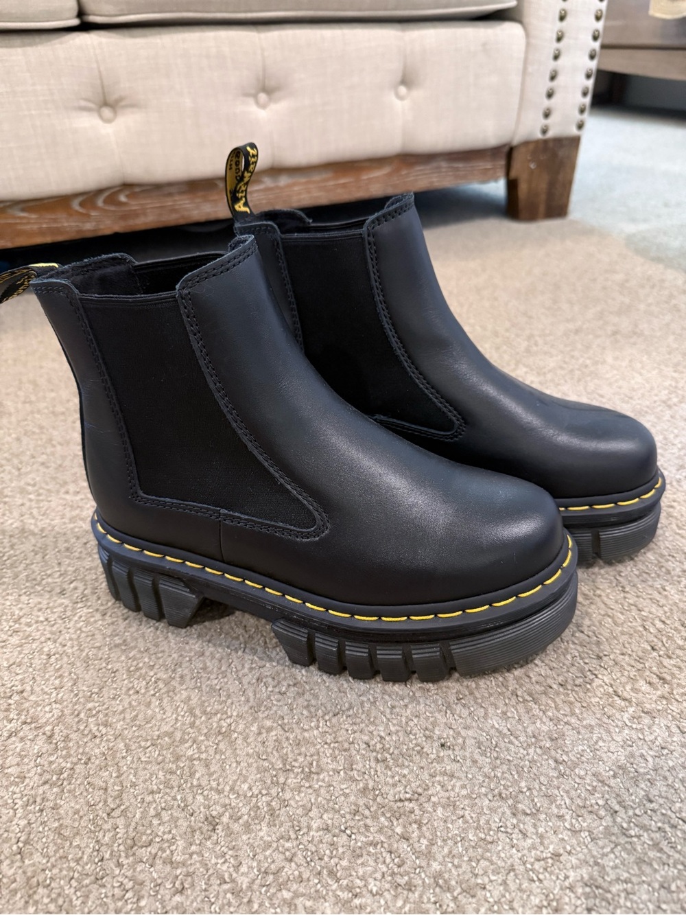 Dr Martens Audrick Chelsea Boots - Picture 2 of 6